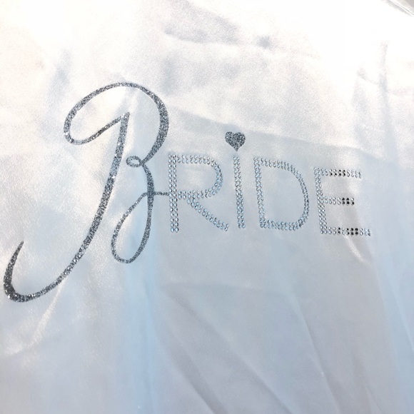 VS Bride Robe - Picture 2 of 4